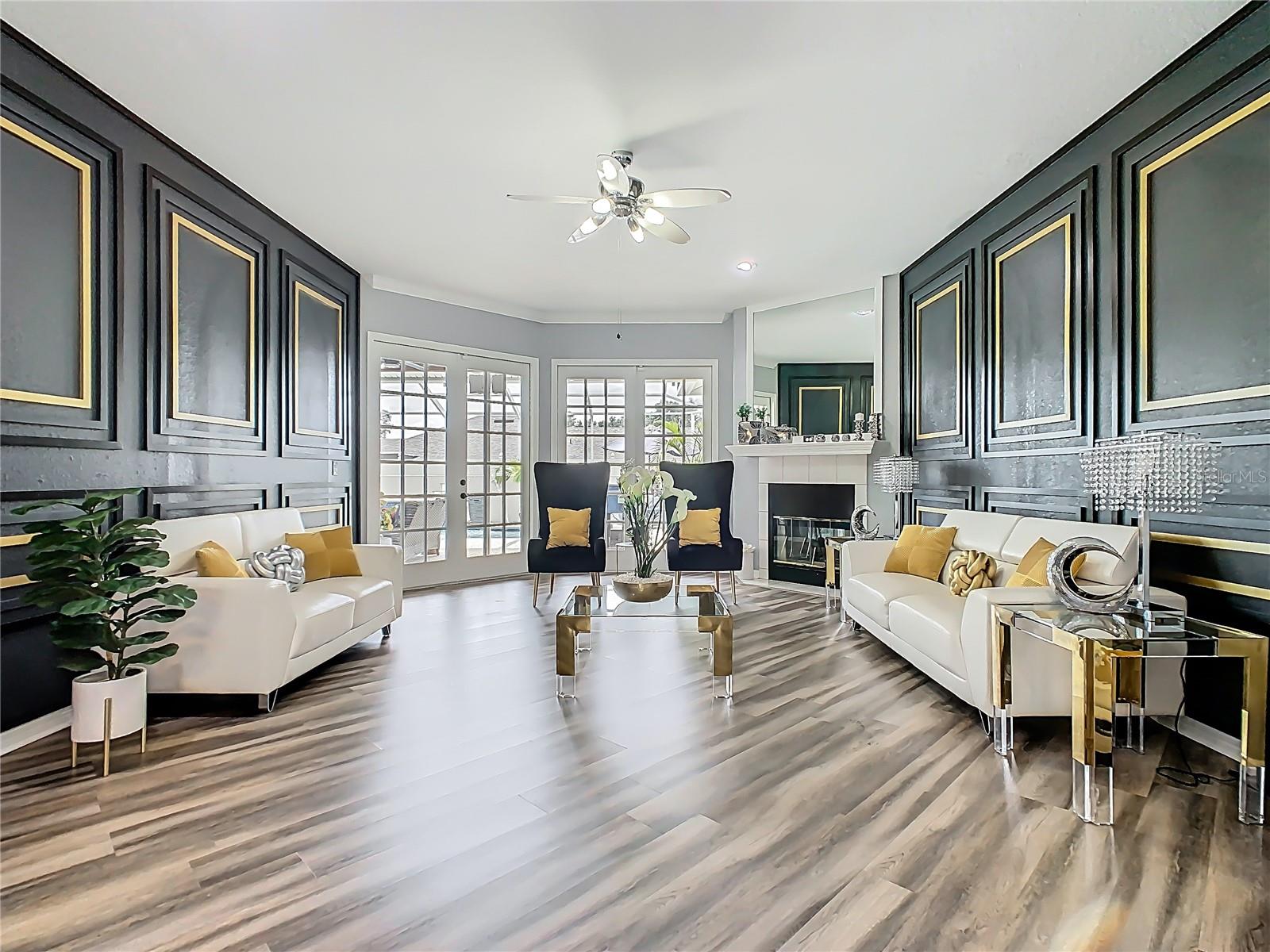 AUBURN OAKS - Residential