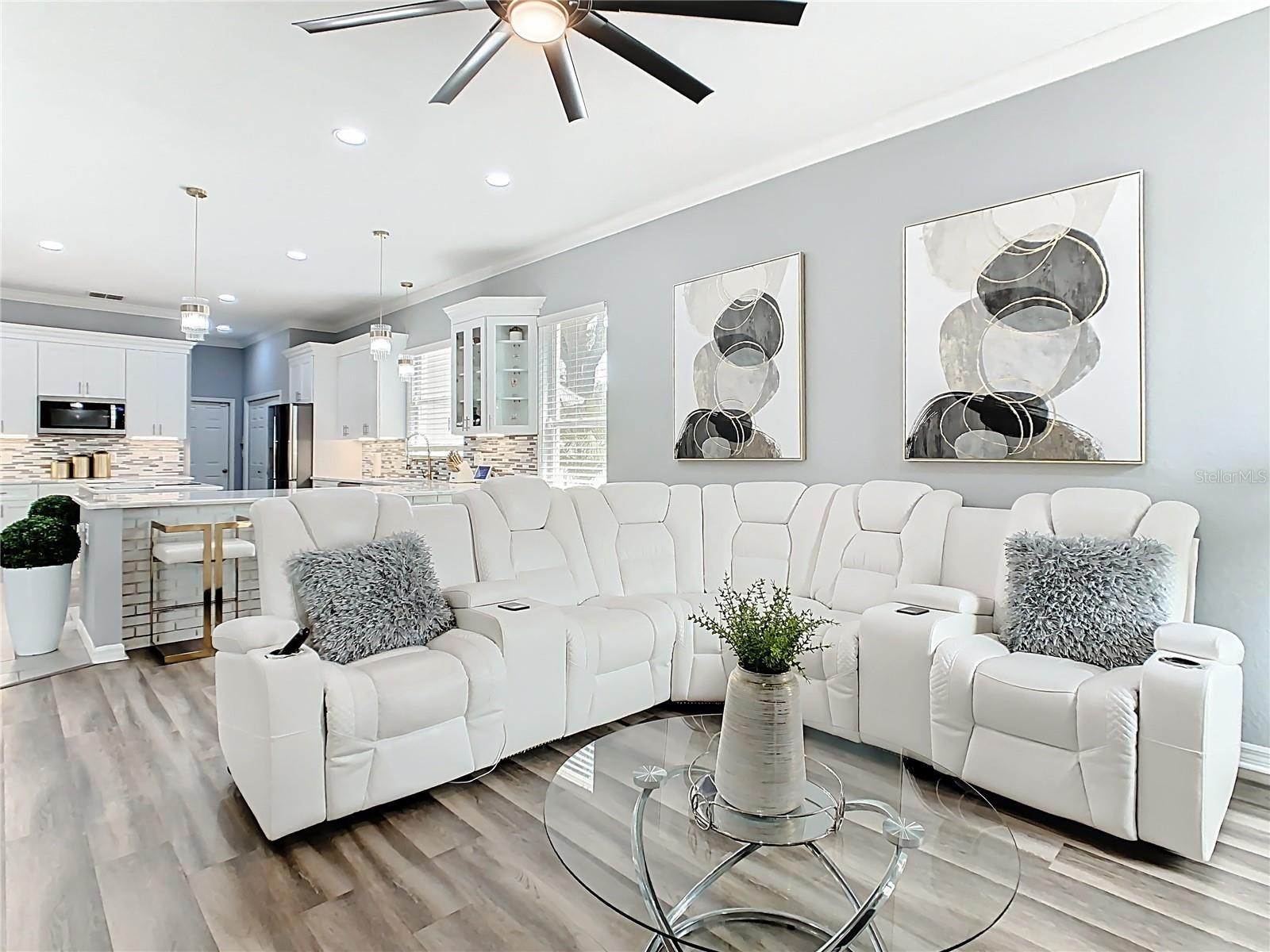 AUBURN OAKS - Residential