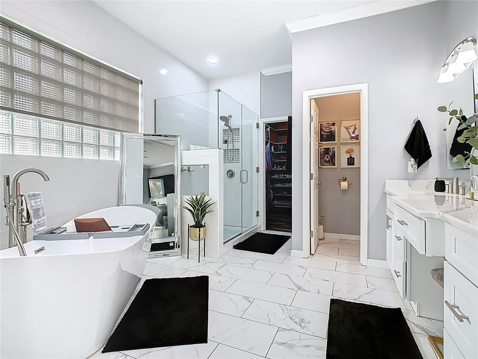 AUBURN OAKS - Residential