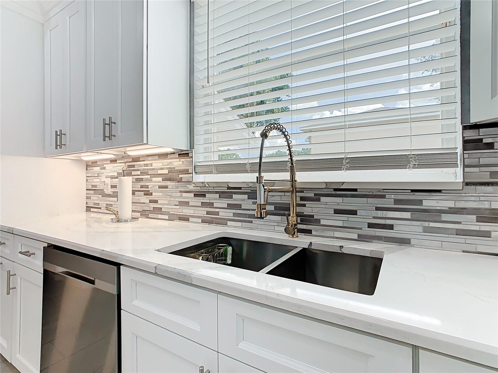 AUBURN OAKS - Residential