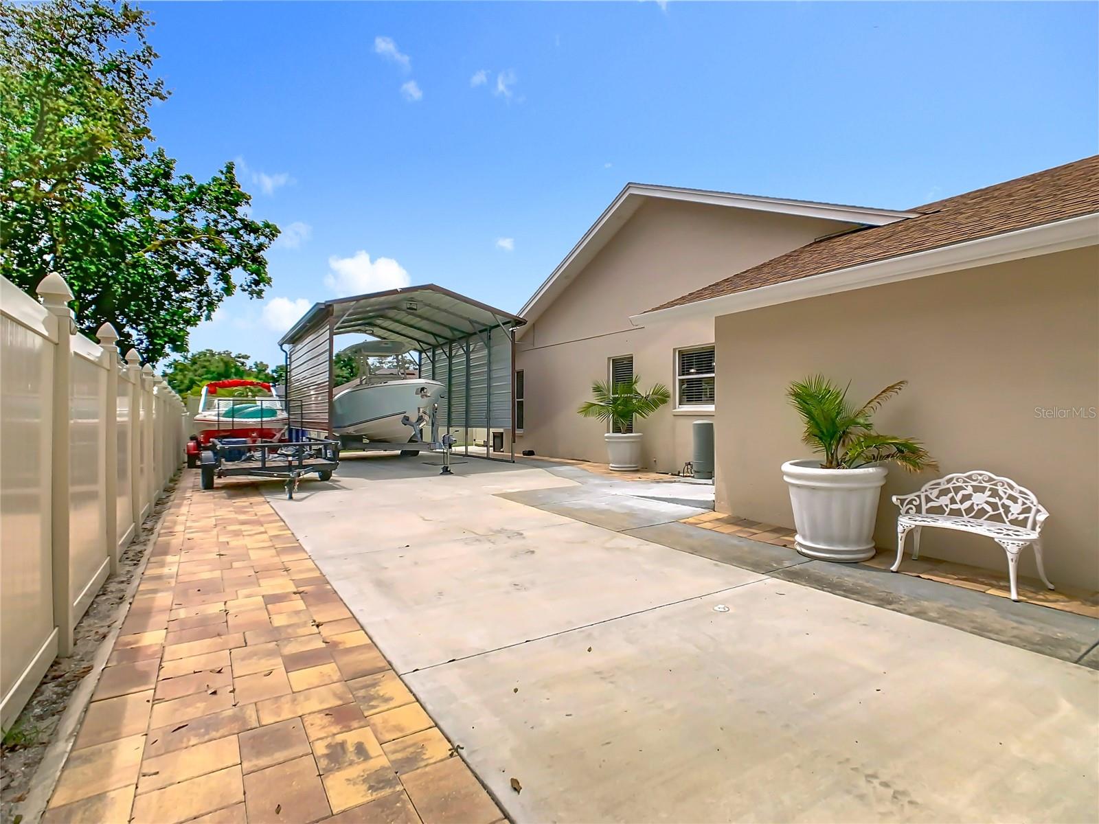 AUBURN OAKS - Residential