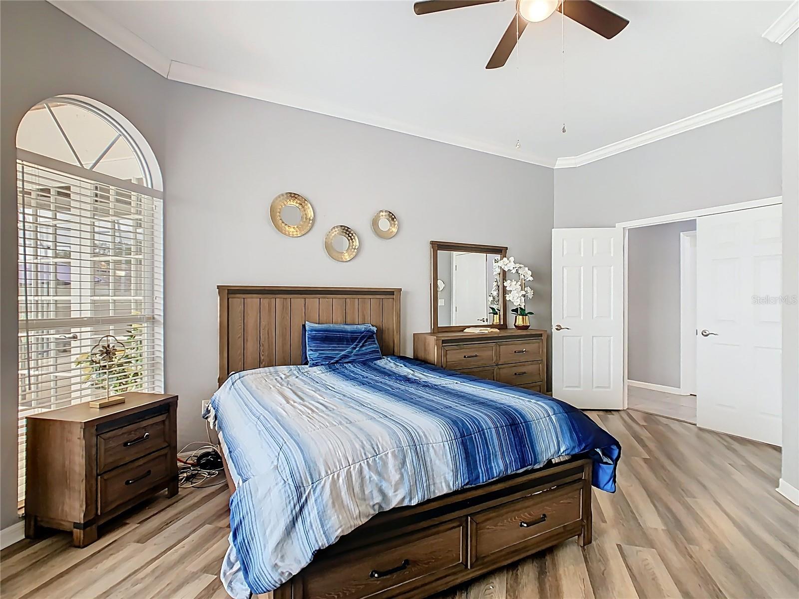 AUBURN OAKS - Residential