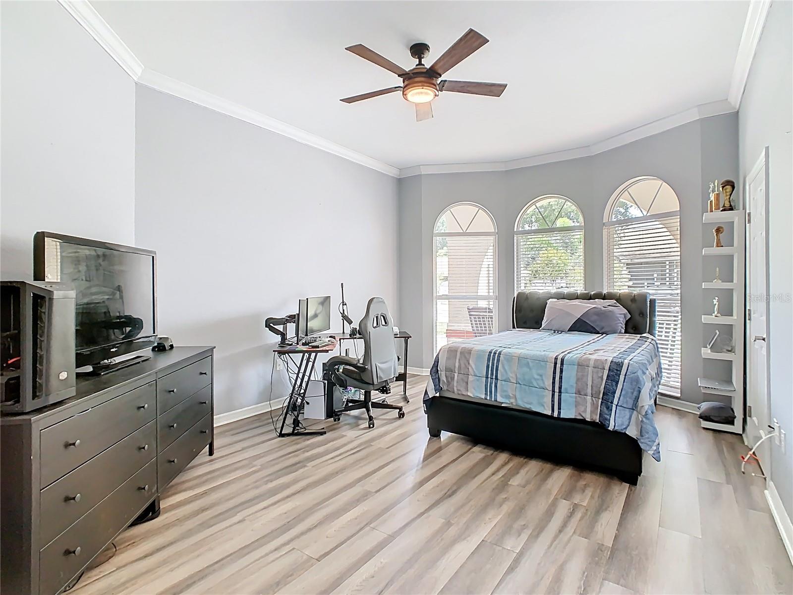 AUBURN OAKS - Residential