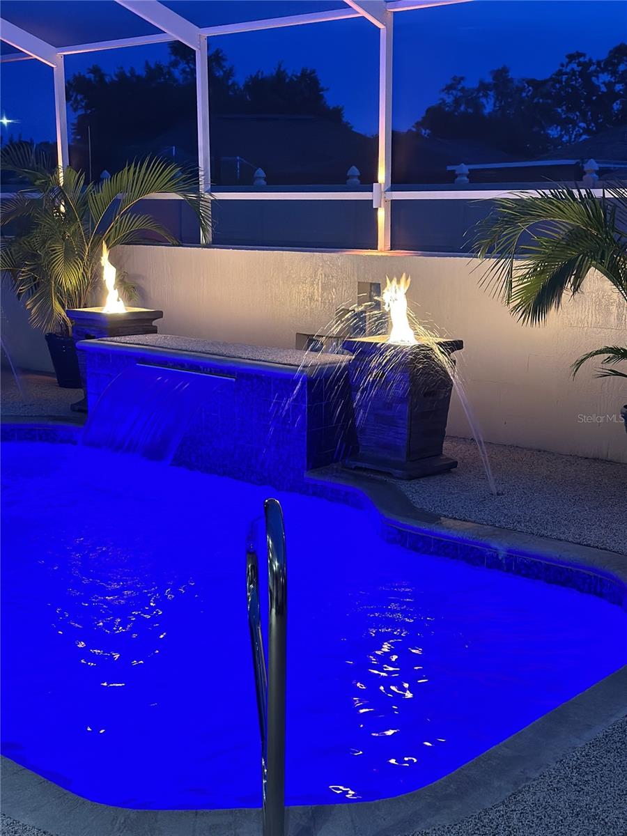 AUBURN OAKS - Residential