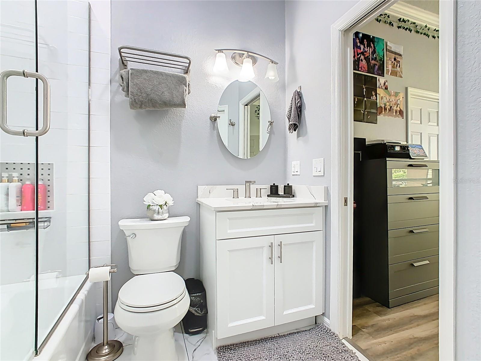 AUBURN OAKS - Residential