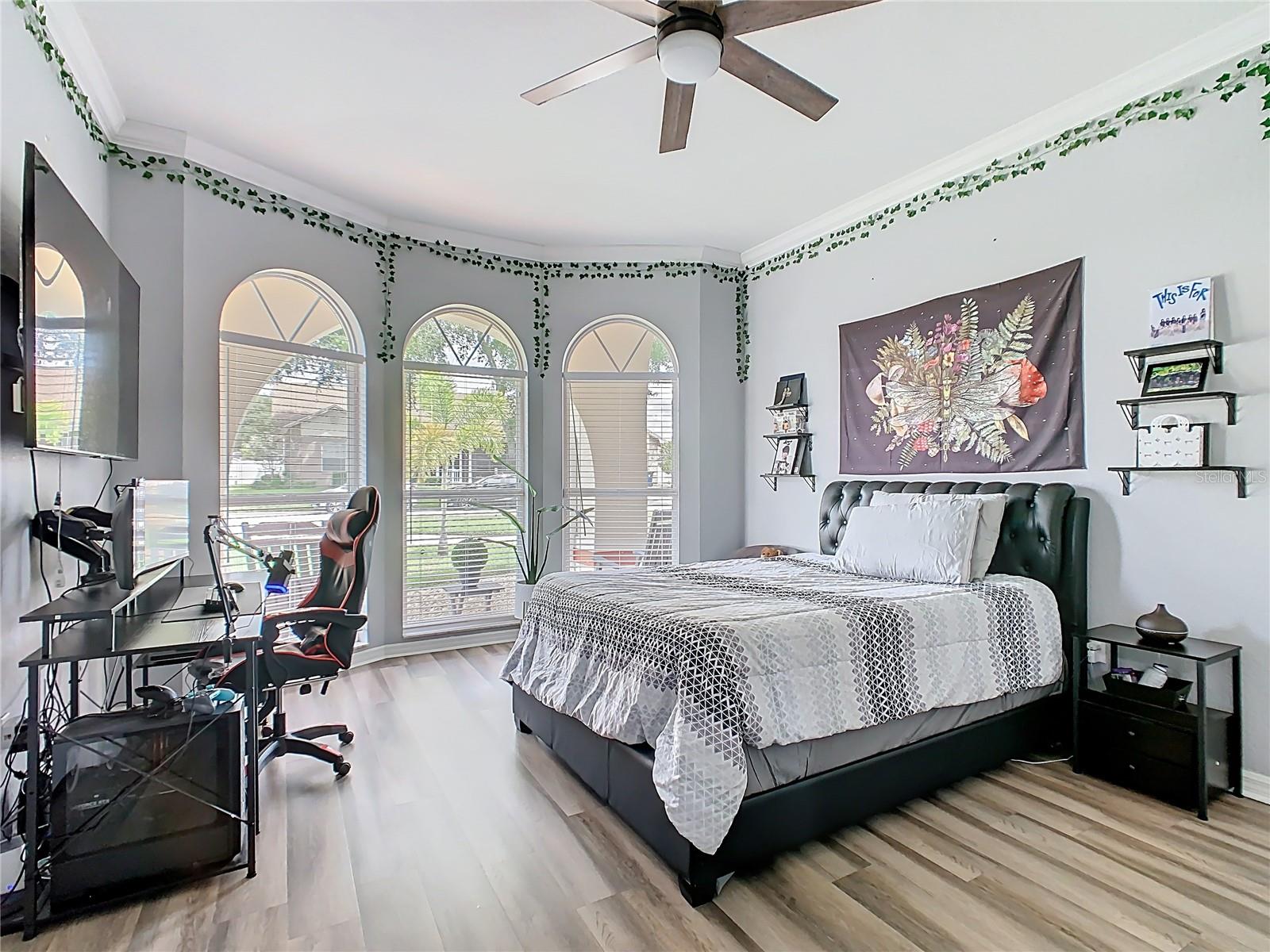 AUBURN OAKS - Residential