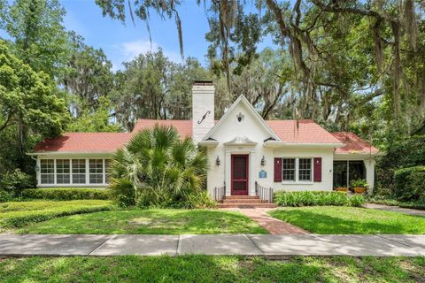 Photo of 717 NE Boulevard, Gainesville, FL 32601 (MLS # GC538853)