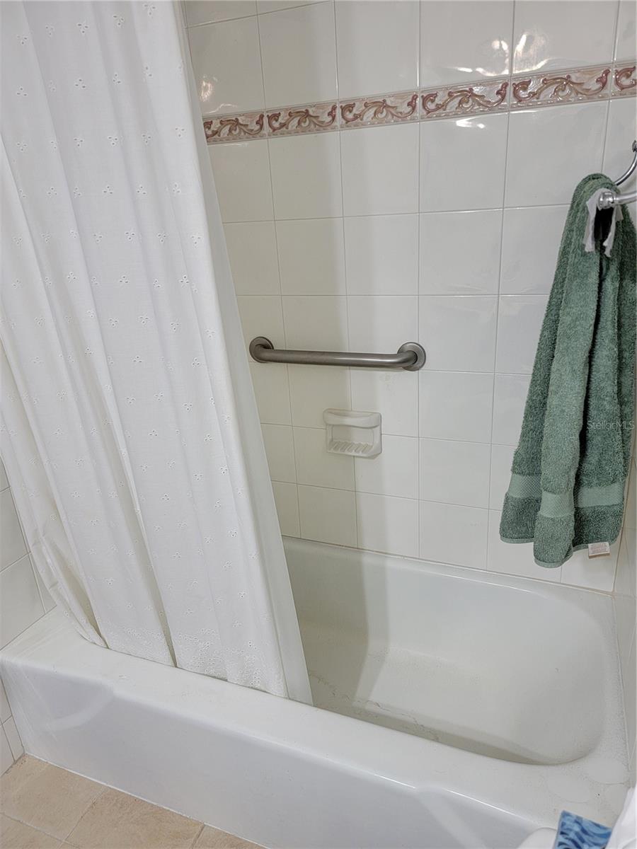 COND. KING'S COURT, SANTURCE, PR - Residential