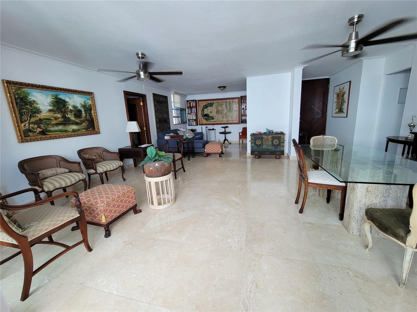 COND. KING'S COURT, SANTURCE, PR - Residential