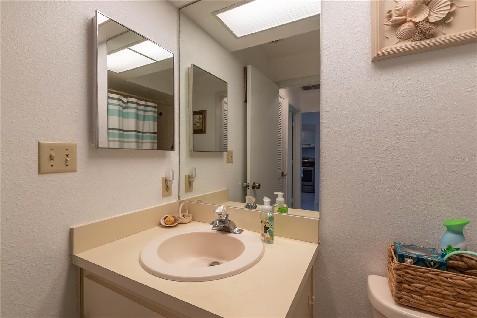 SUNRISE SQUARE VILLAS CONDO - Residential