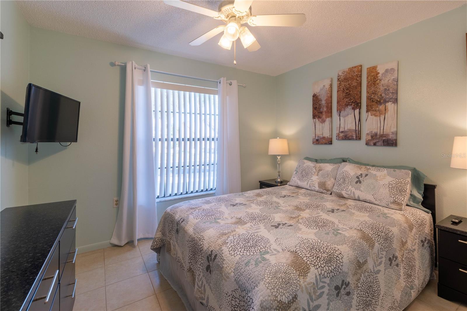 SUNRISE SQUARE VILLAS CONDO - Residential