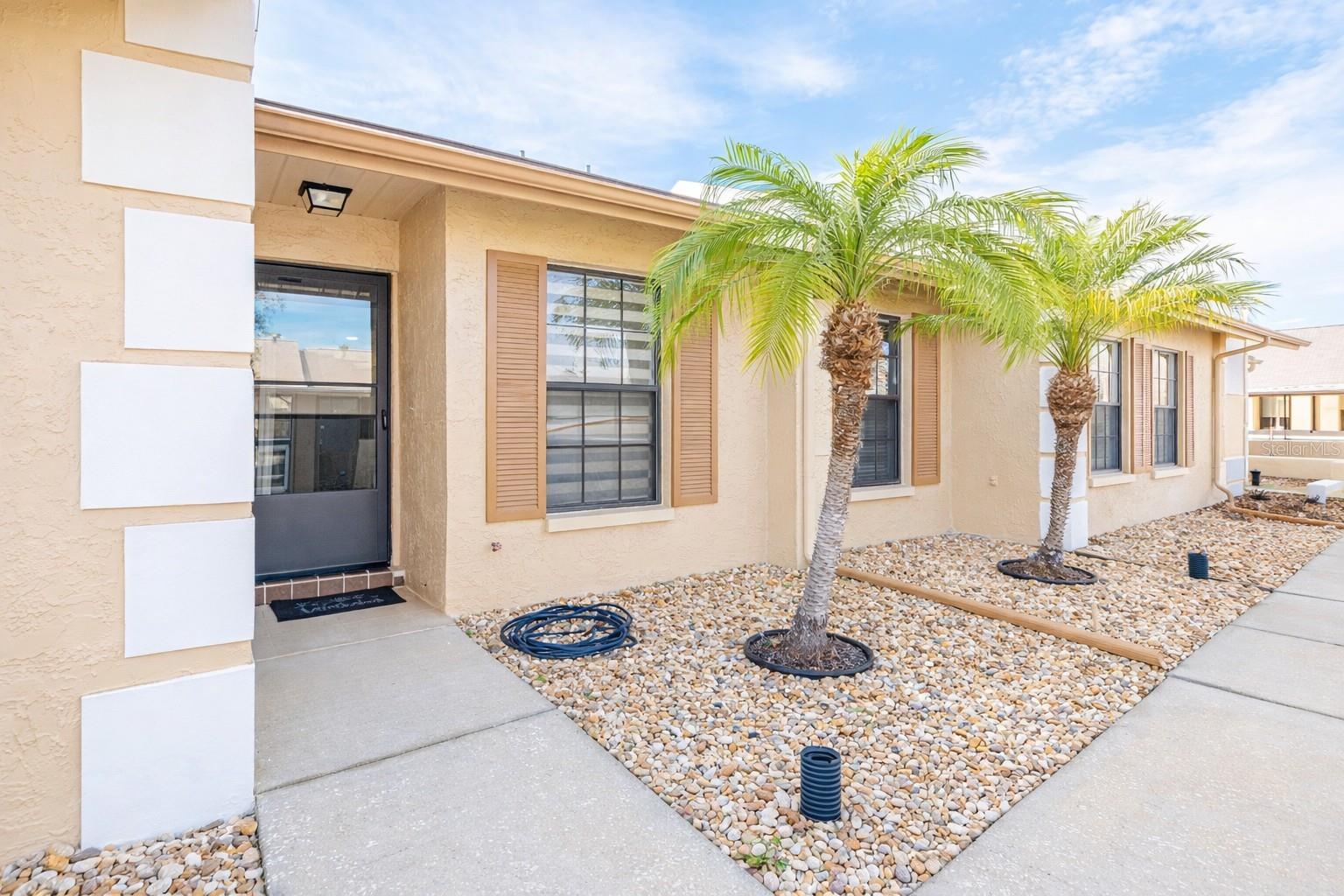 SUNRISE SQUARE VILLAS CONDO - Residential