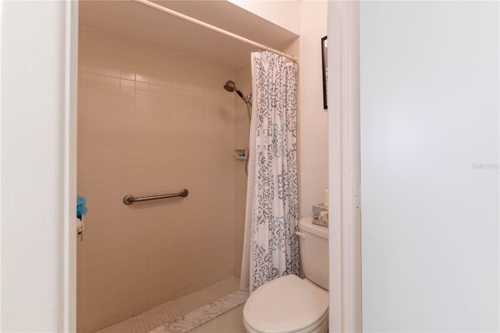 SUNRISE SQUARE VILLAS CONDO - Residential