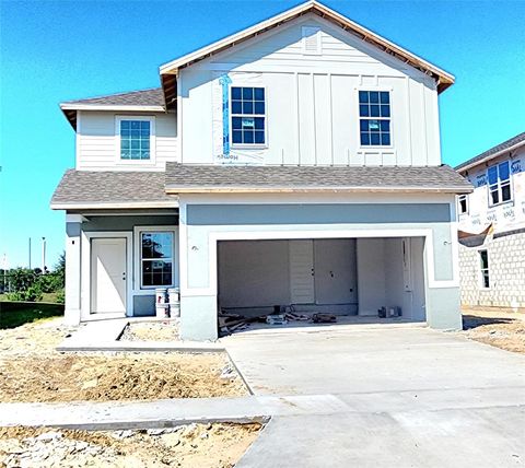 A home in WINTER HAVEN