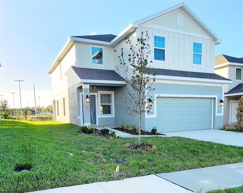 A home in WINTER HAVEN