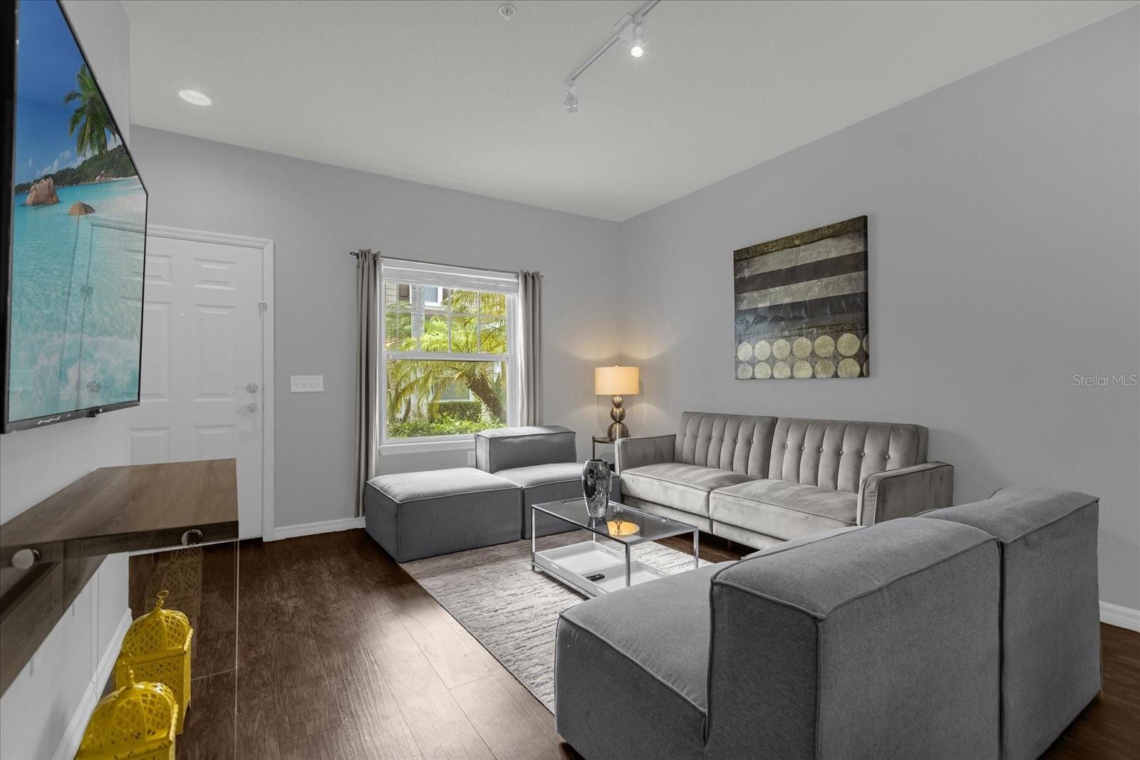 5350 DIPLOMAT COURT 107