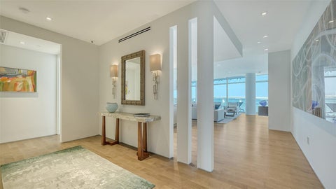 280 Golden Gate Point 600, Sarasota, FL 34236