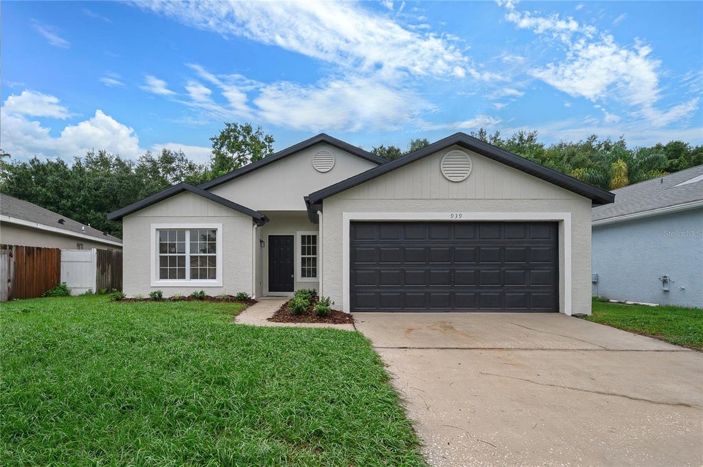 Photo of 939 Ponderosa Pine Court, Orlando, FL 32825 (MLS # O6448998)
