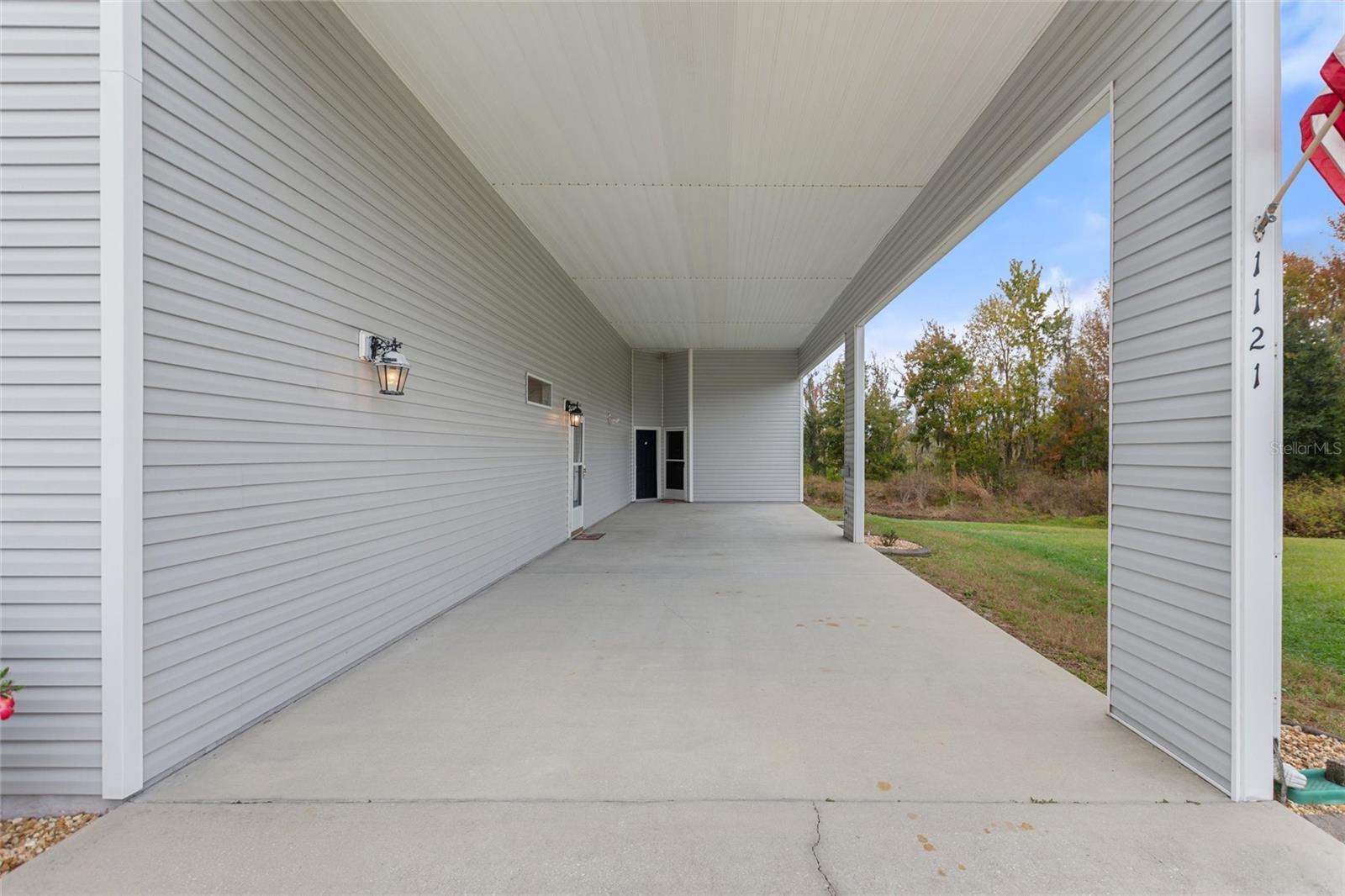 1121 MOTORCOACH DRIVE