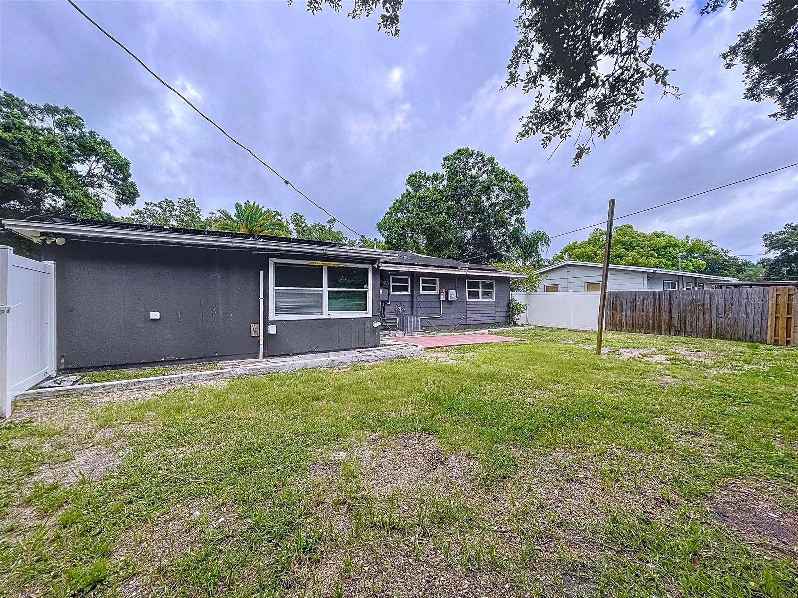 1341 SANDY LANE