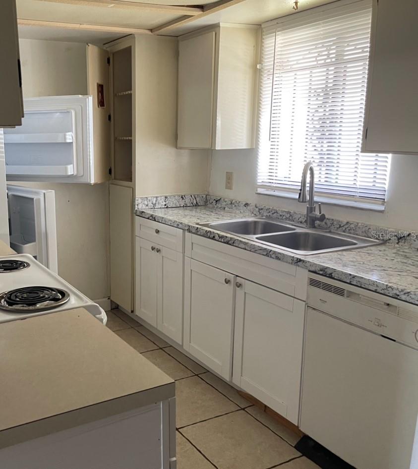 4013 CEDARLIMB COURT