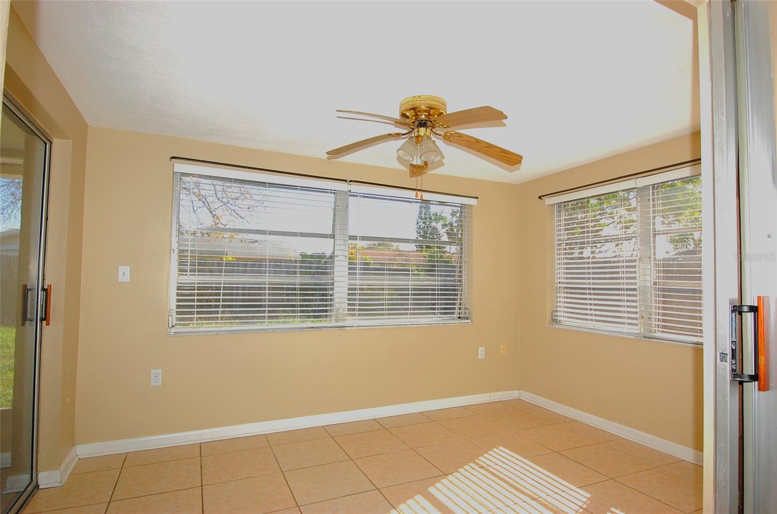 REGENCY PARK - Residential Lease