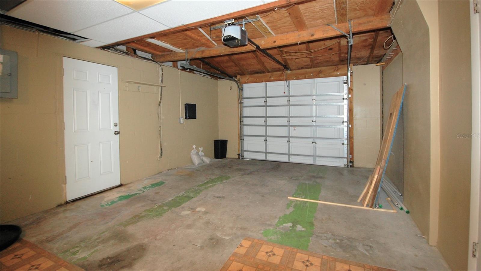 REGENCY PARK - Residential Lease