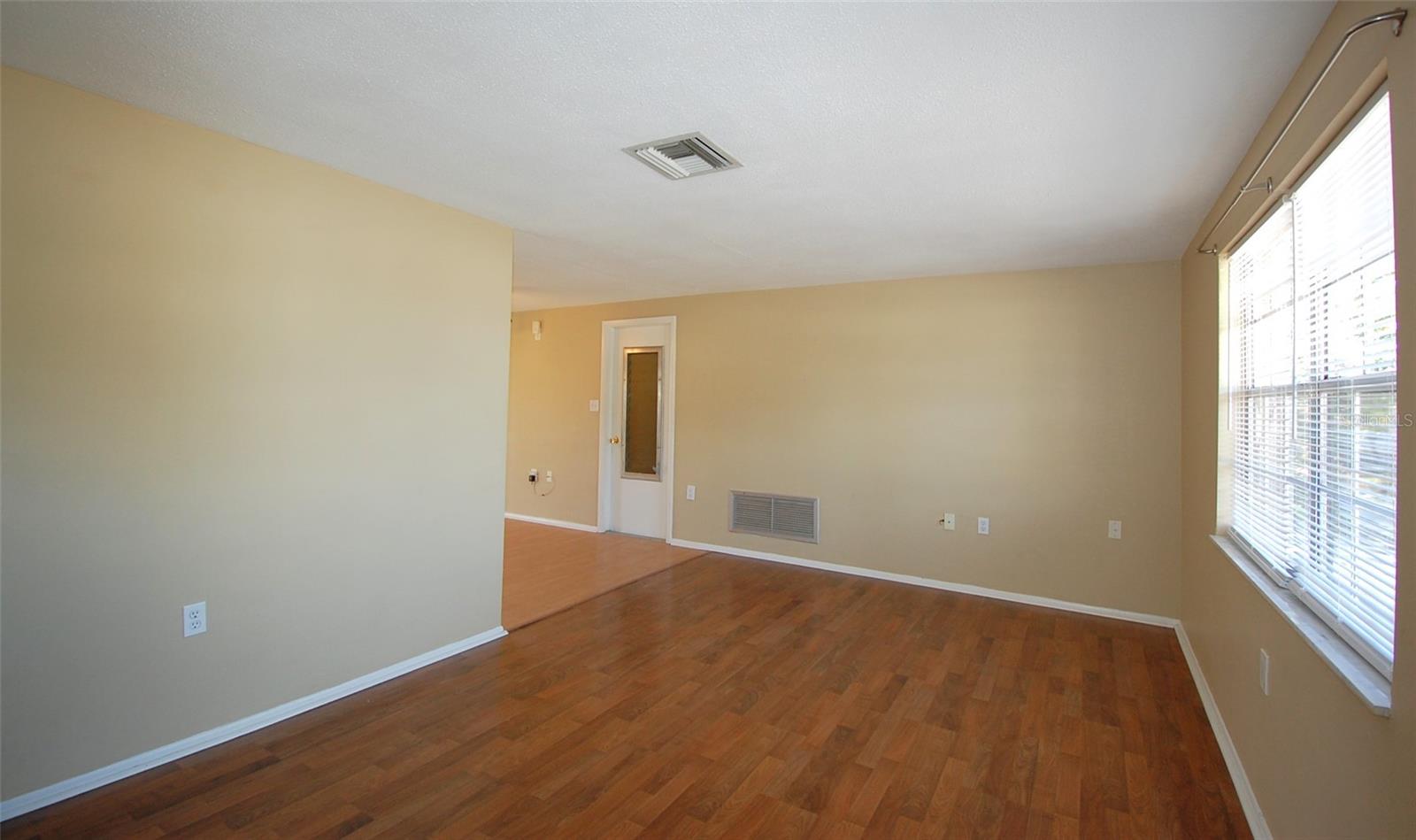 REGENCY PARK - Residential Lease