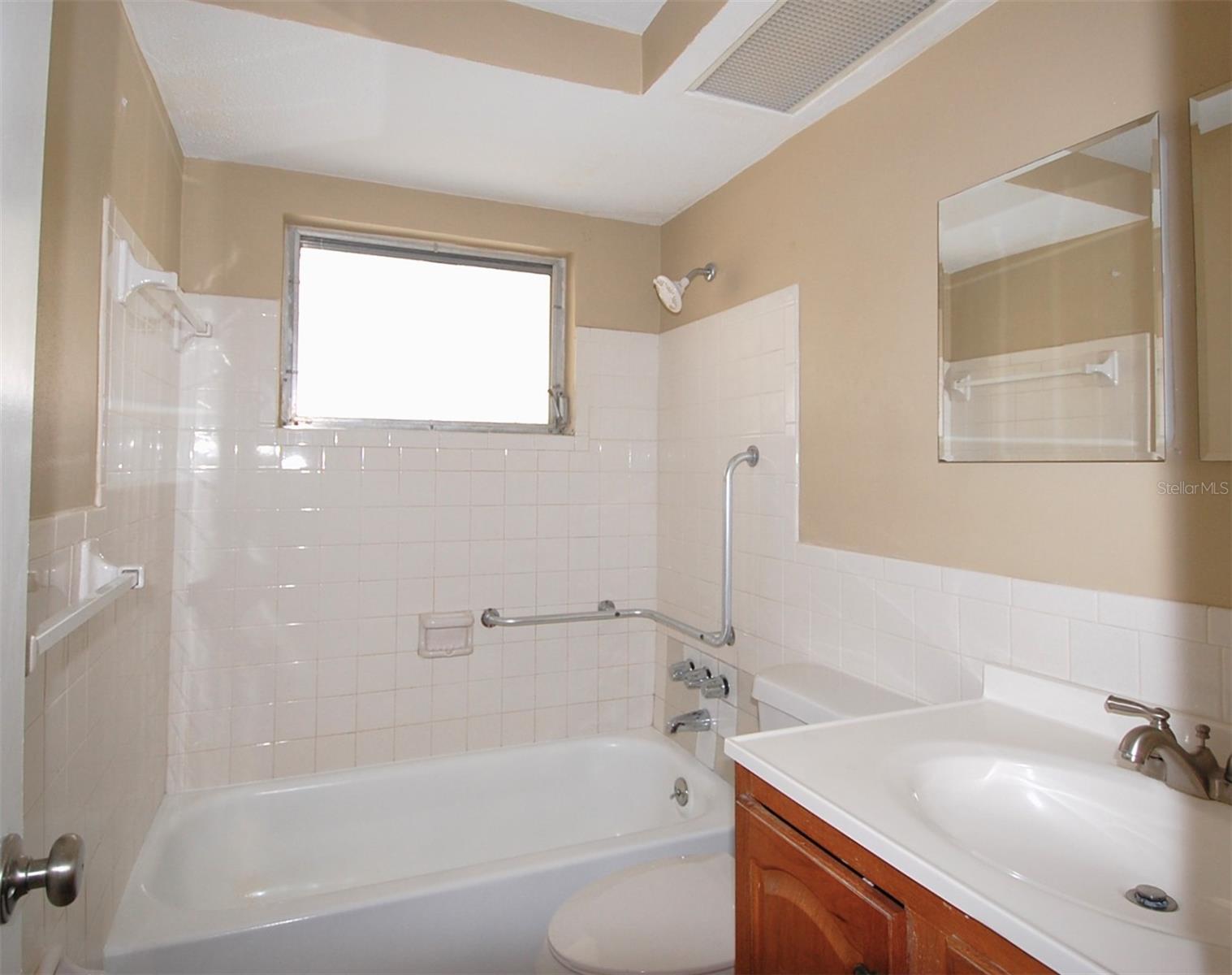 REGENCY PARK - Residential Lease