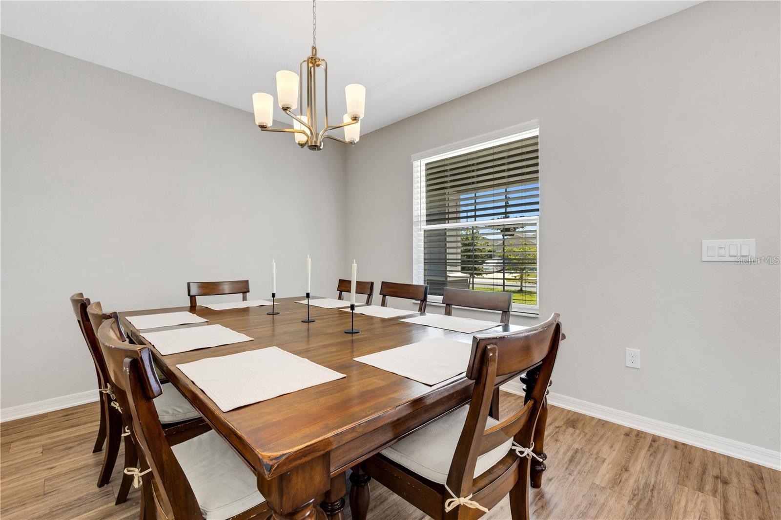 TOWNE PARK ESTATES - Residential Lease