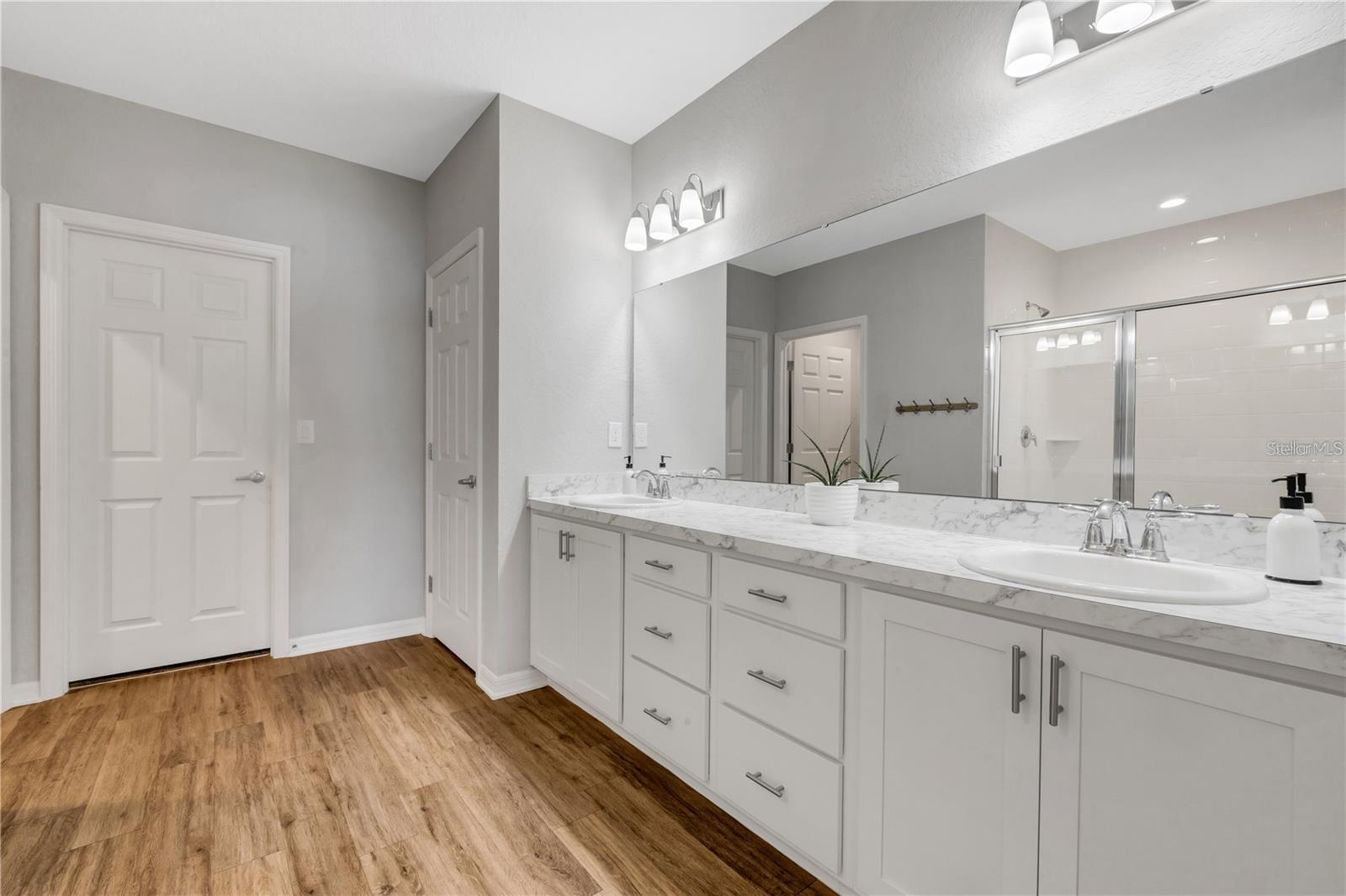 TOWNE PARK ESTATES - Residential Lease