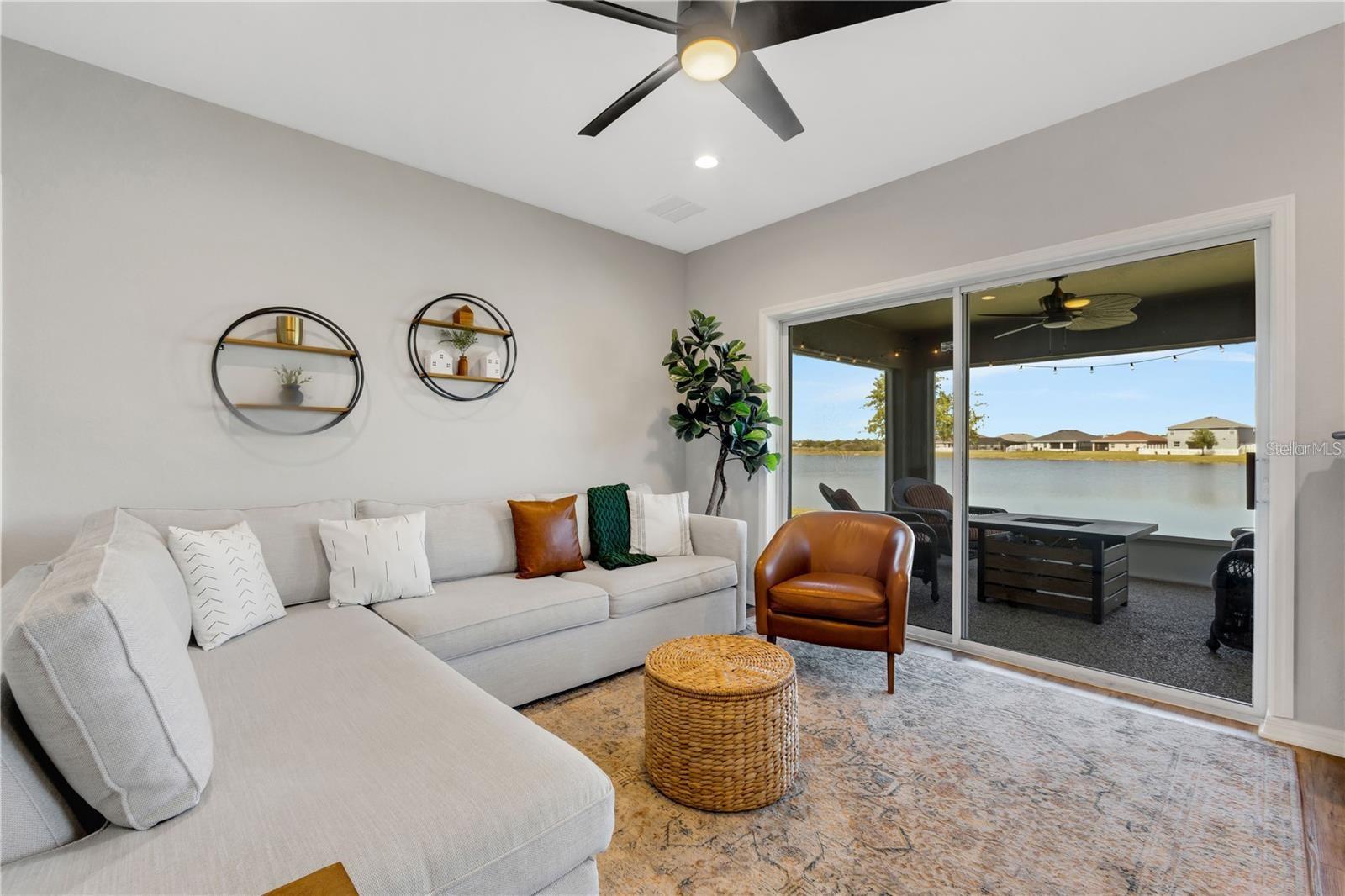 TOWNE PARK ESTATES - Residential Lease