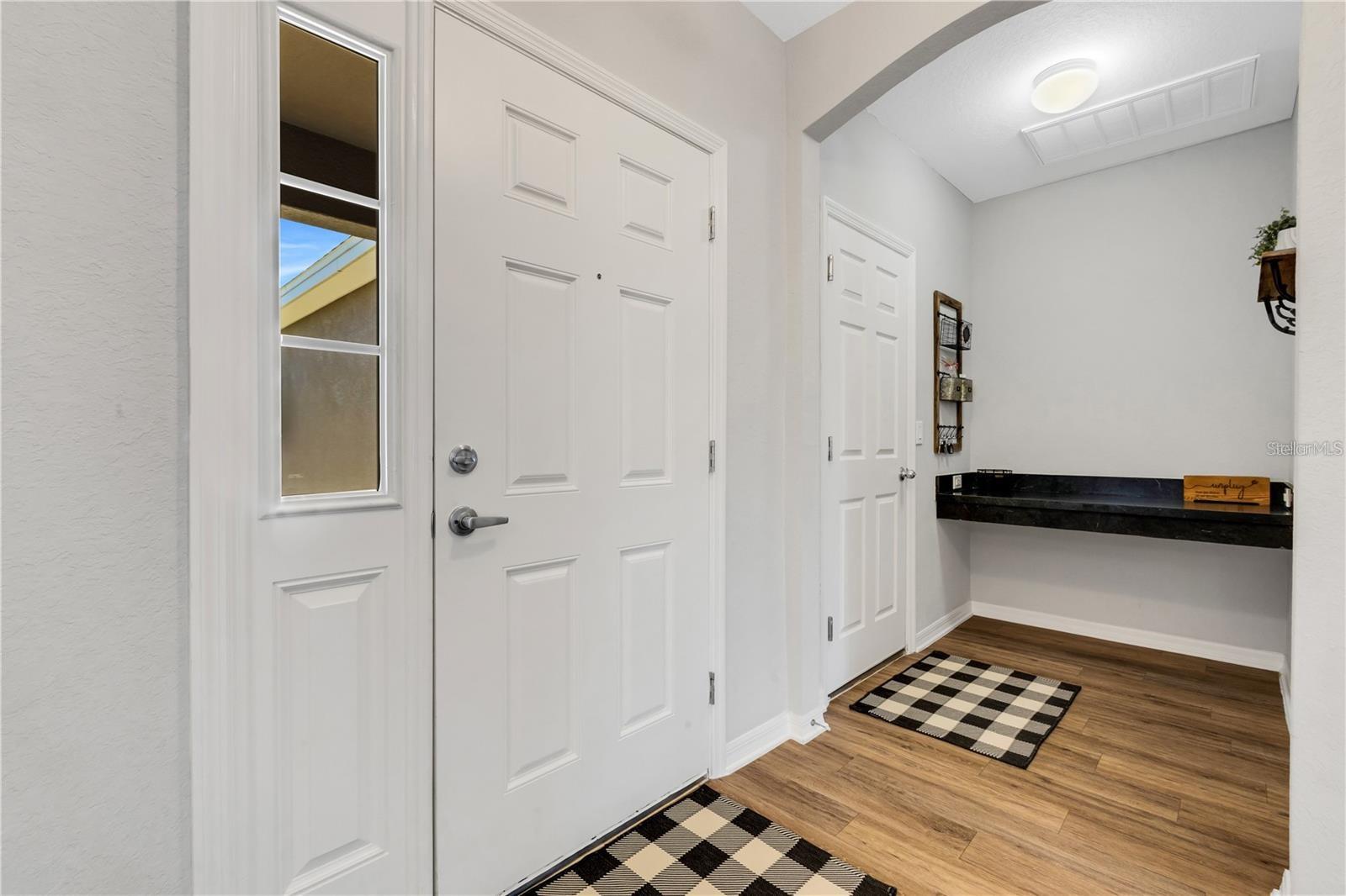 TOWNE PARK ESTATES - Residential Lease