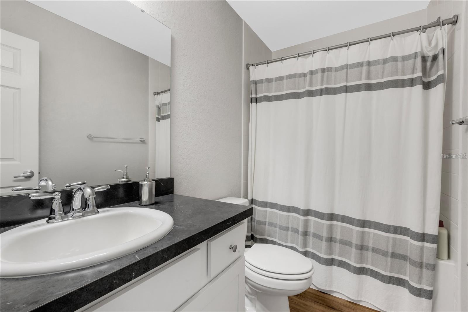 TOWNE PARK ESTATES - Residential Lease