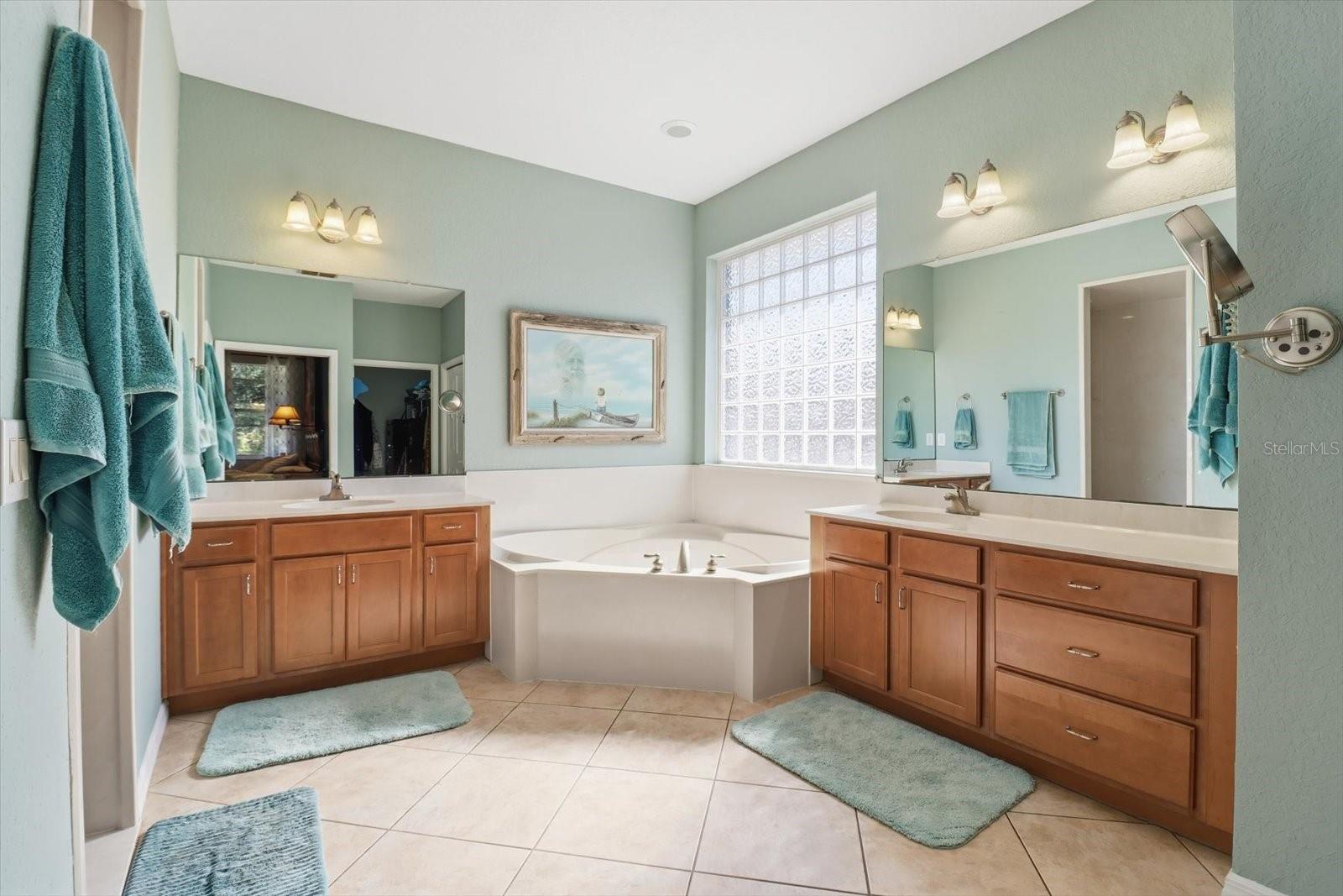 FOX GROVE FARMS - Residential