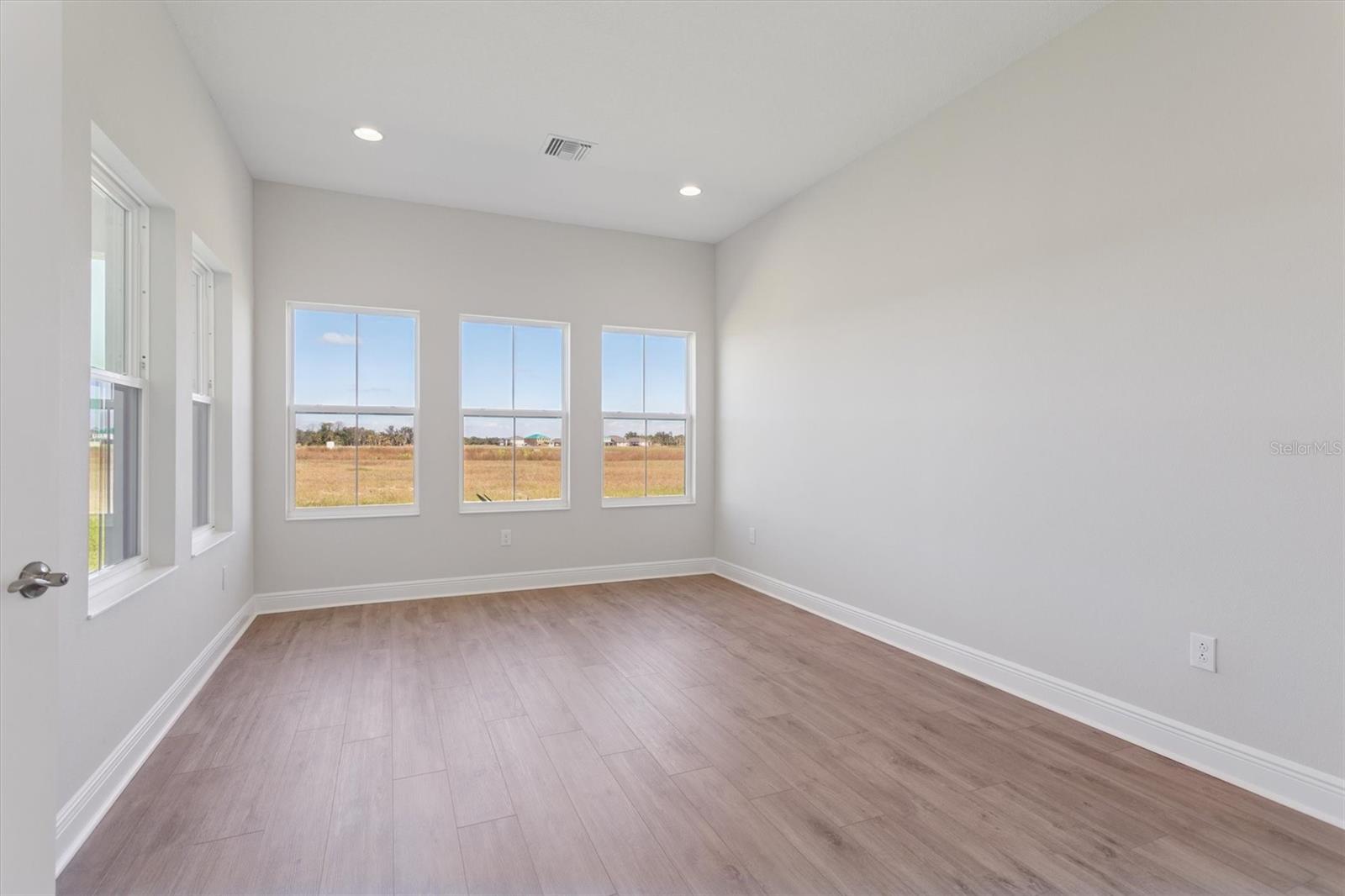 OAKFIELD TRAILS - Residential