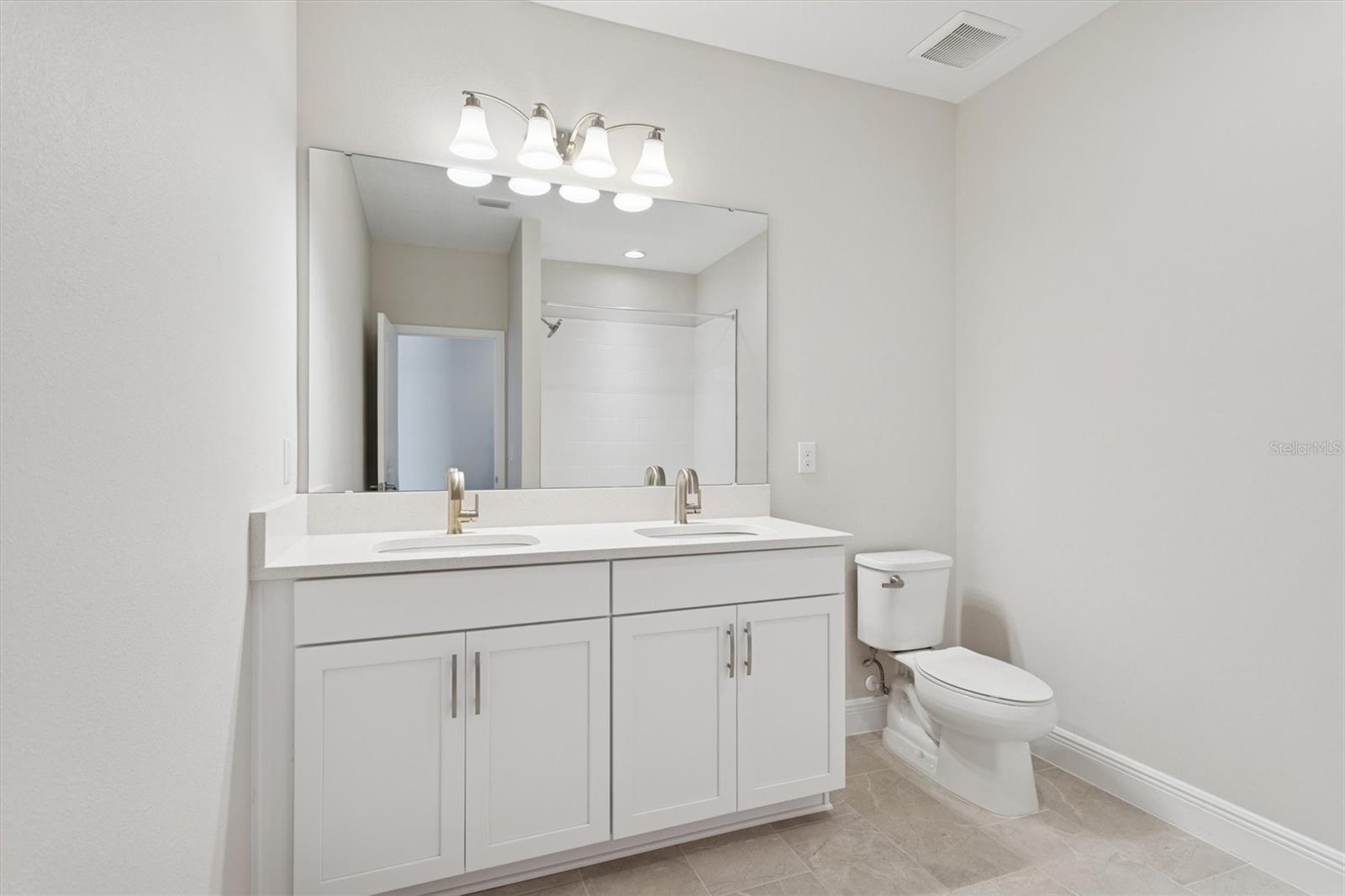 OAKFIELD TRAILS - Residential