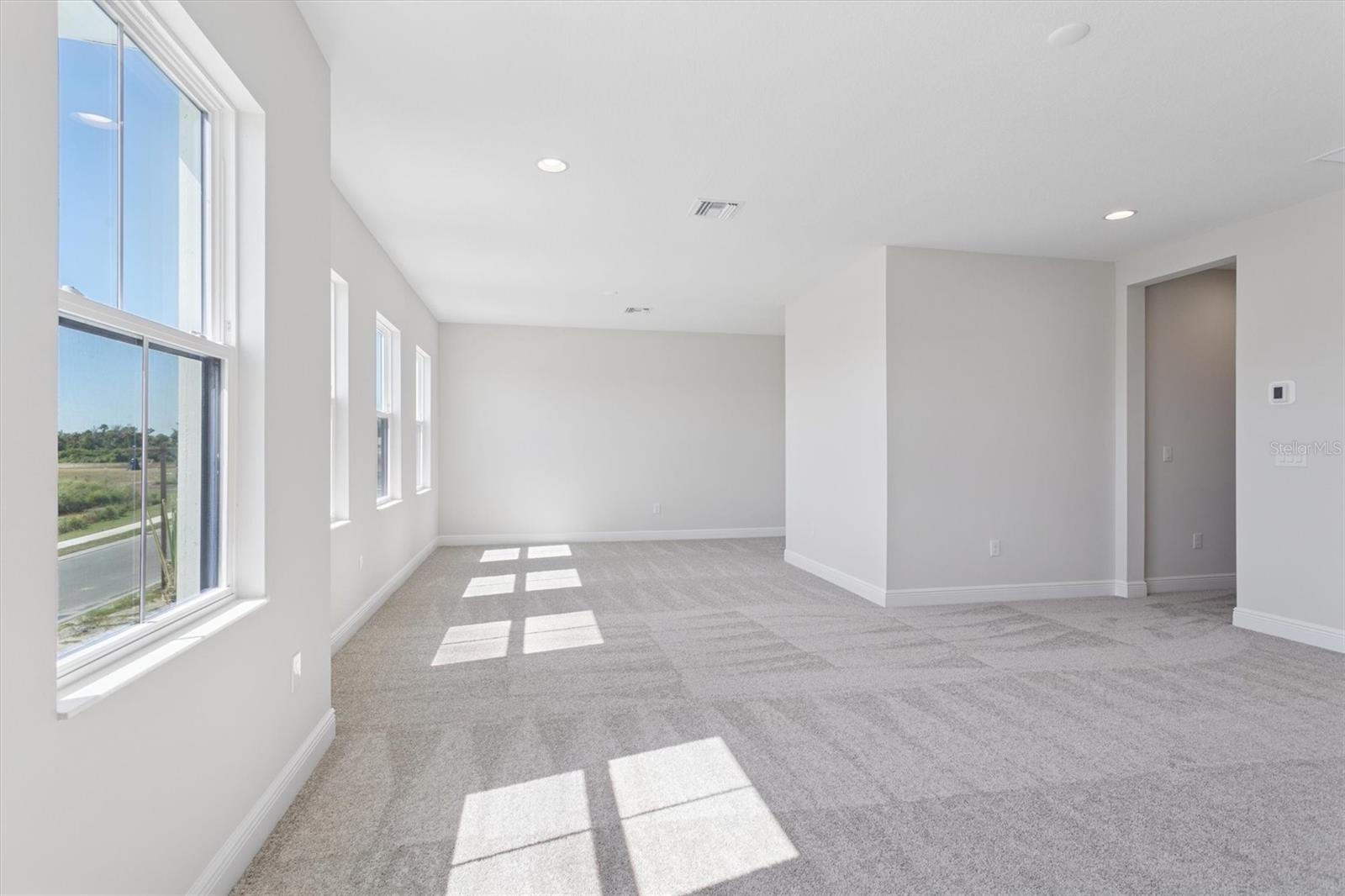 OAKFIELD TRAILS - Residential