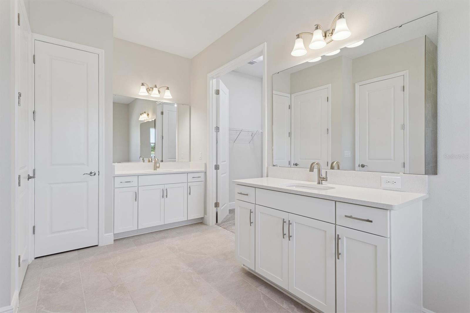 OAKFIELD TRAILS - Residential
