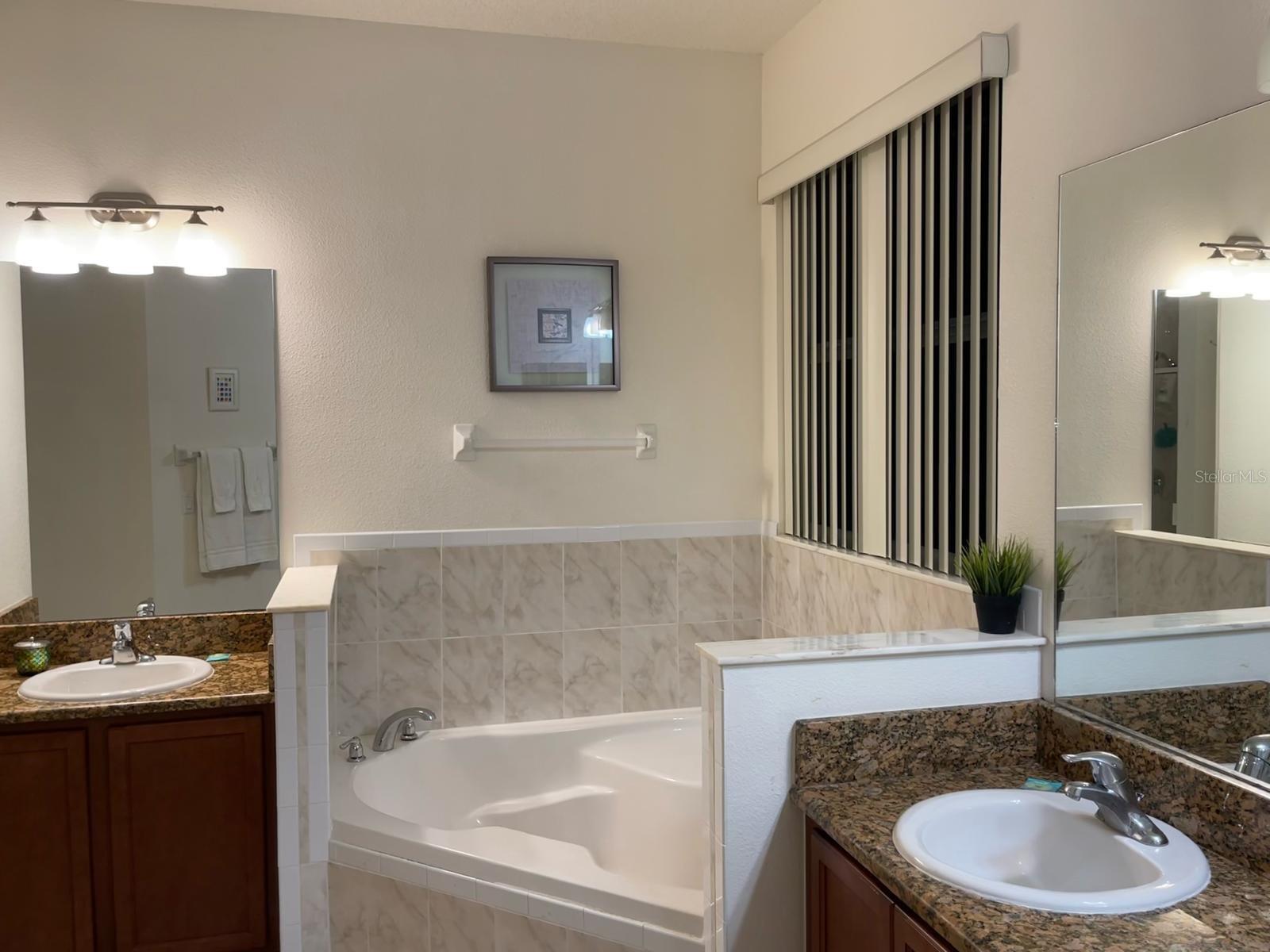 CRYSTAL COVE RESORT - Residential Lease