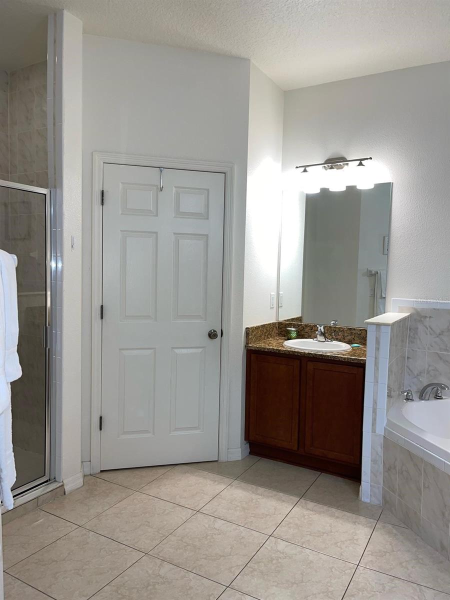 CRYSTAL COVE RESORT - Residential Lease