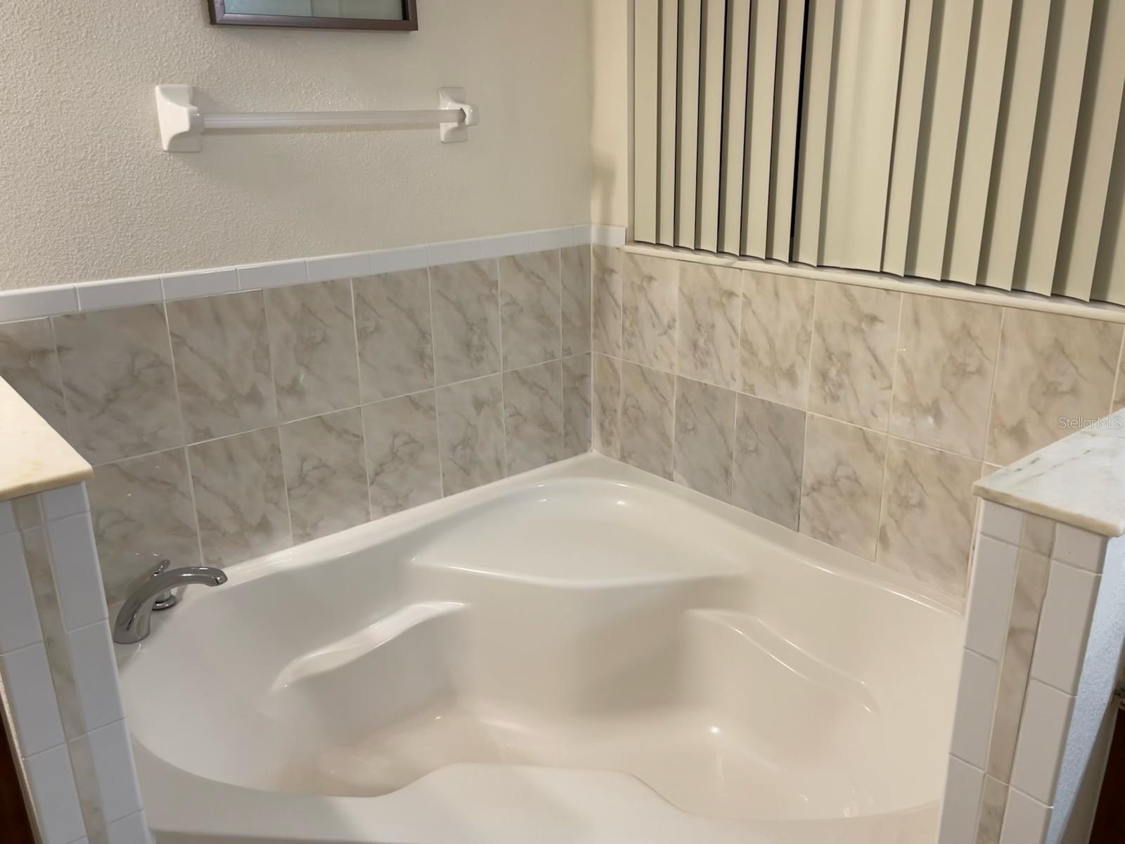 CRYSTAL COVE RESORT - Residential Lease