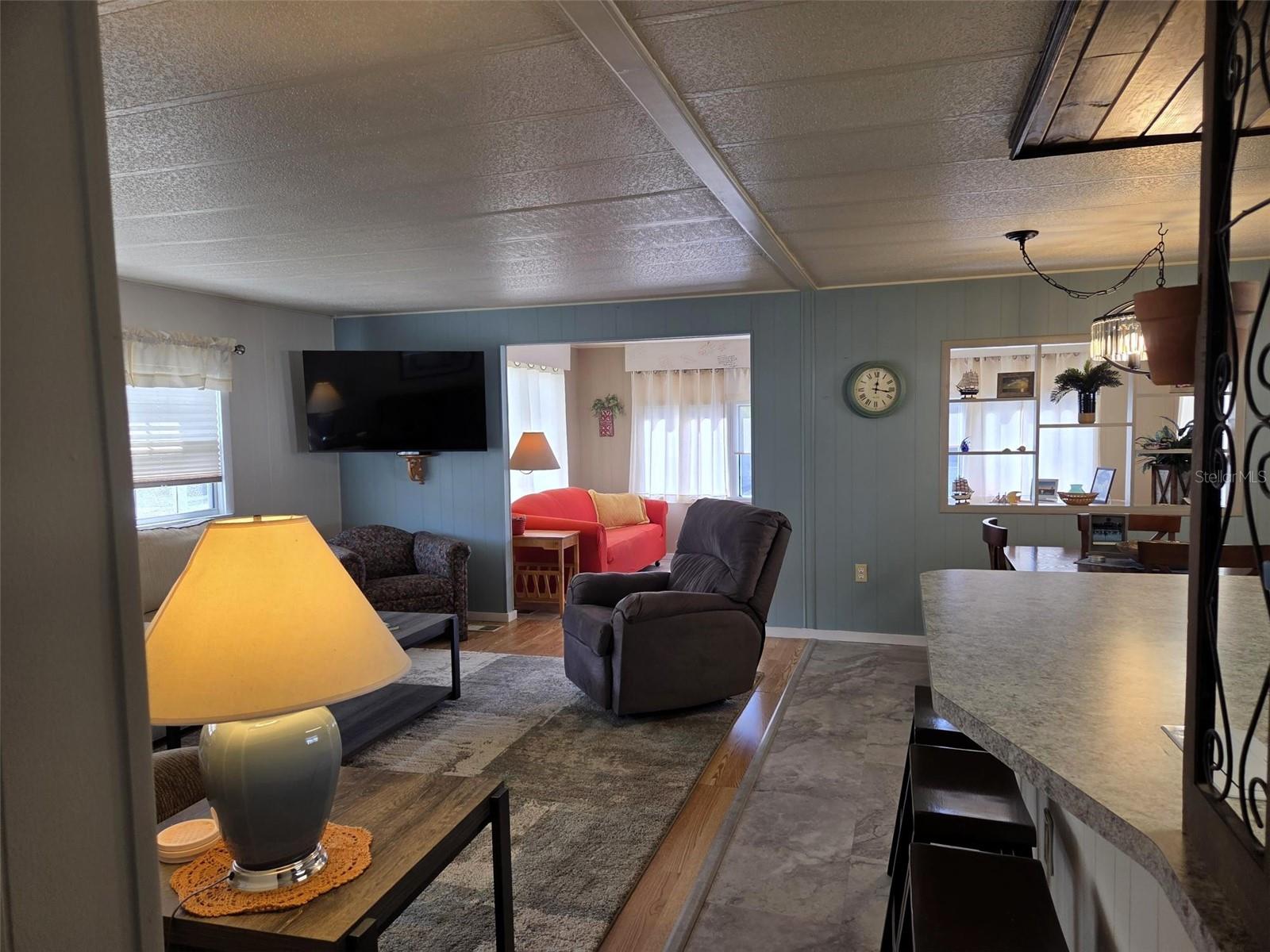 OAKWOOD MANOR - Residential