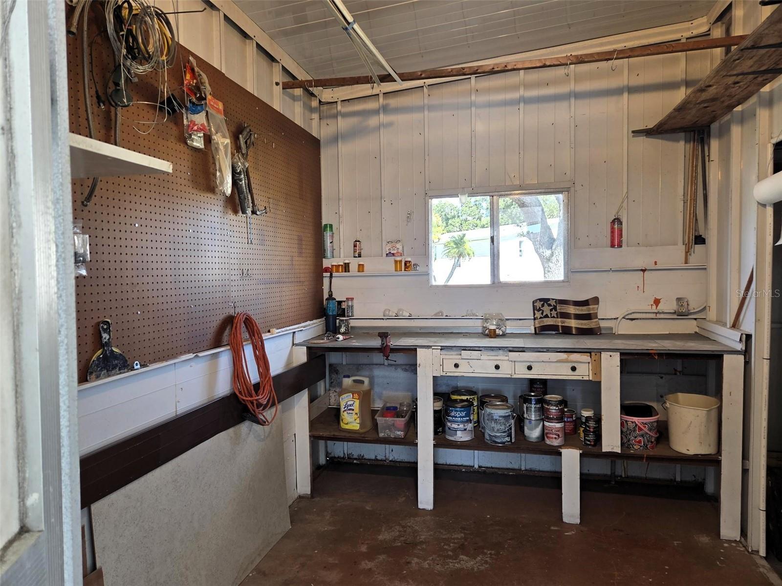 OAKWOOD MANOR - Residential