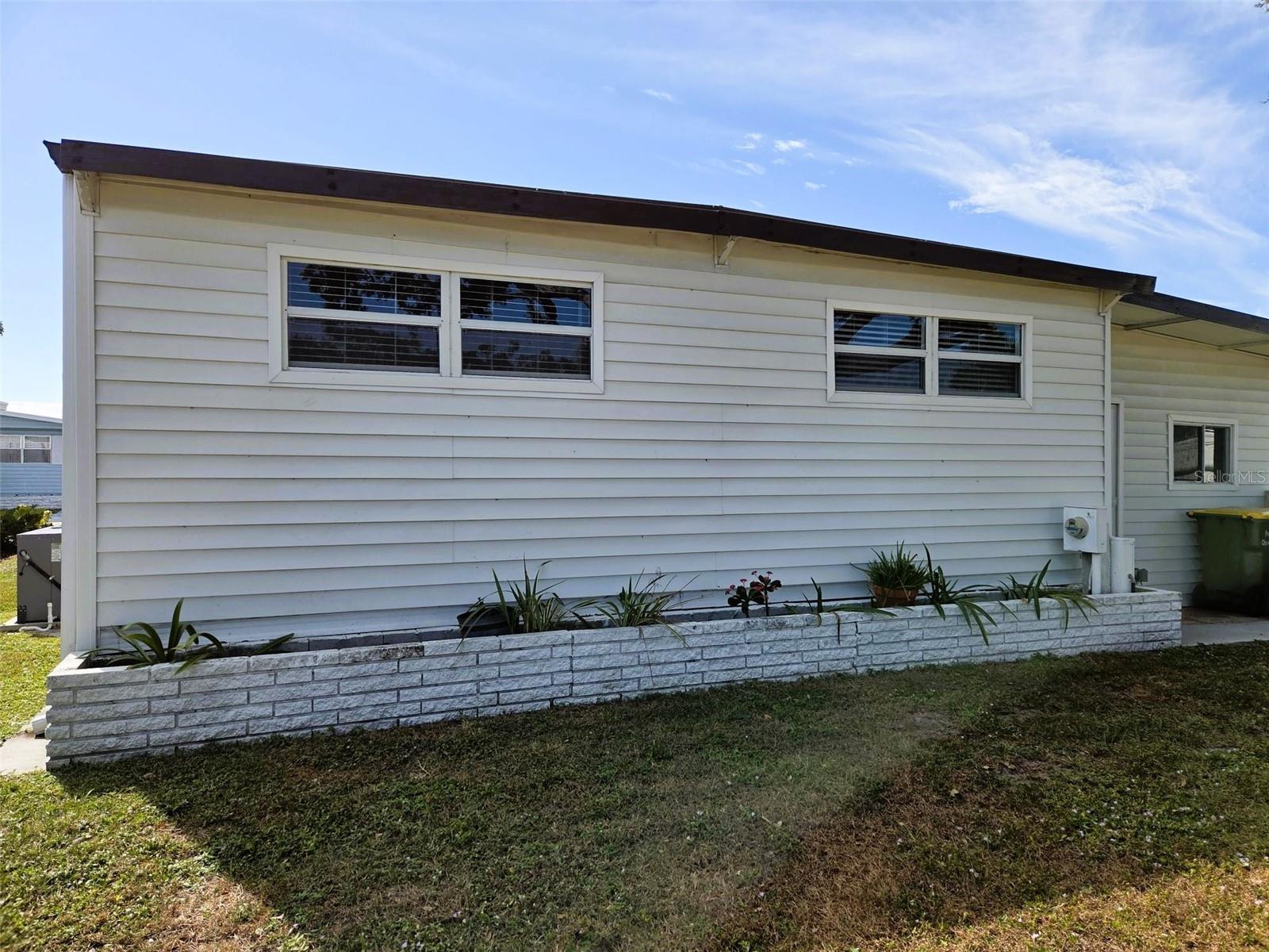 OAKWOOD MANOR - Residential