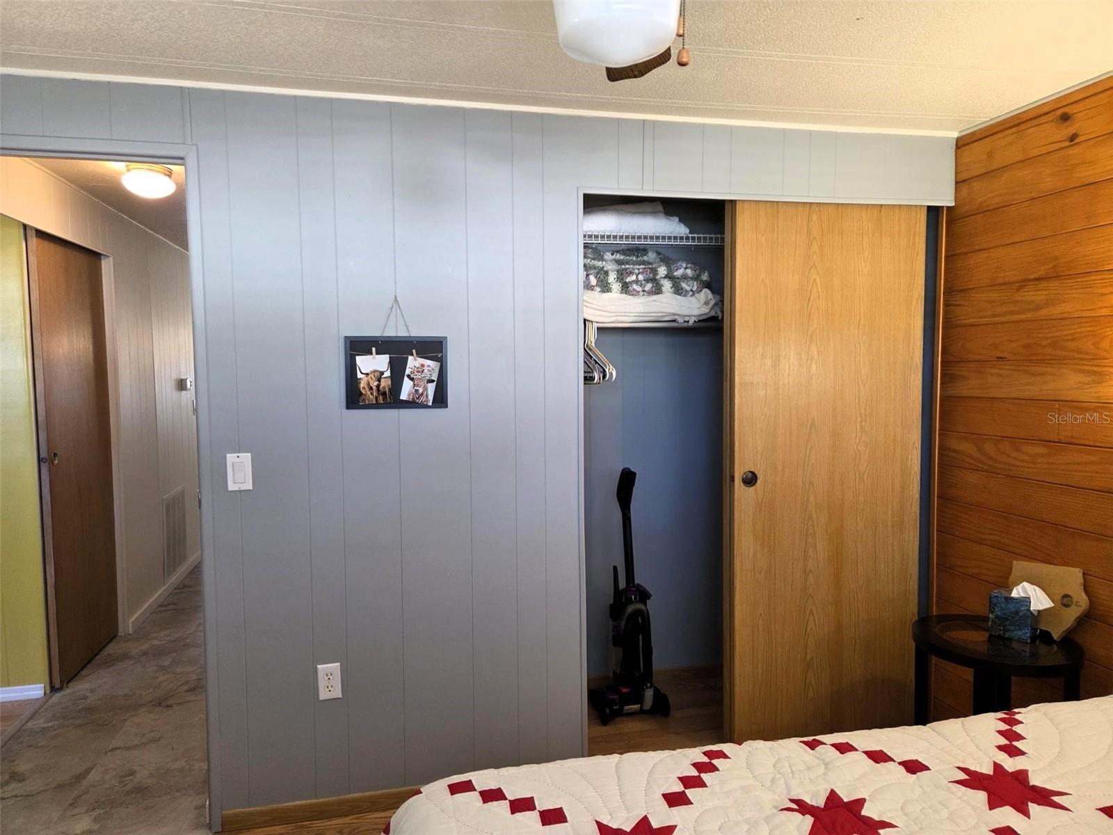 OAKWOOD MANOR - Residential