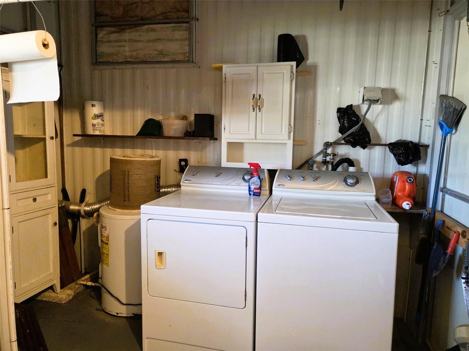 OAKWOOD MANOR - Residential