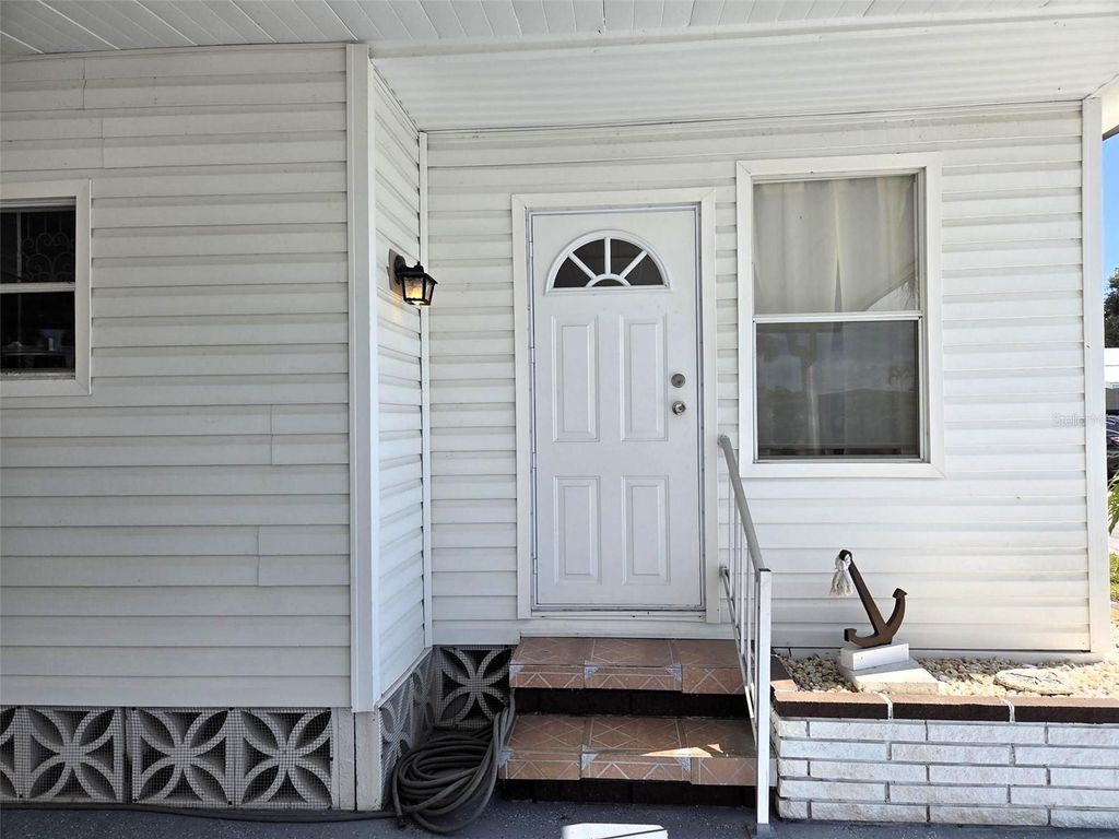 Photo of 3321 Shingle Oak Terrace, Sarasota, FL 34237 (MLS # A4670917)