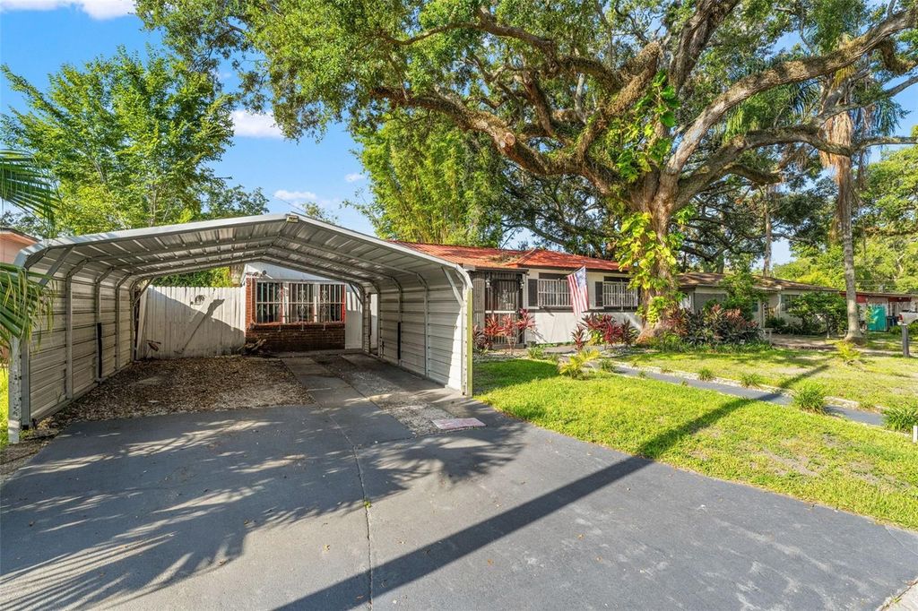 Photo of 2005 E Crenshaw Street, Tampa, FL 33610 (MLS # TB8424238)