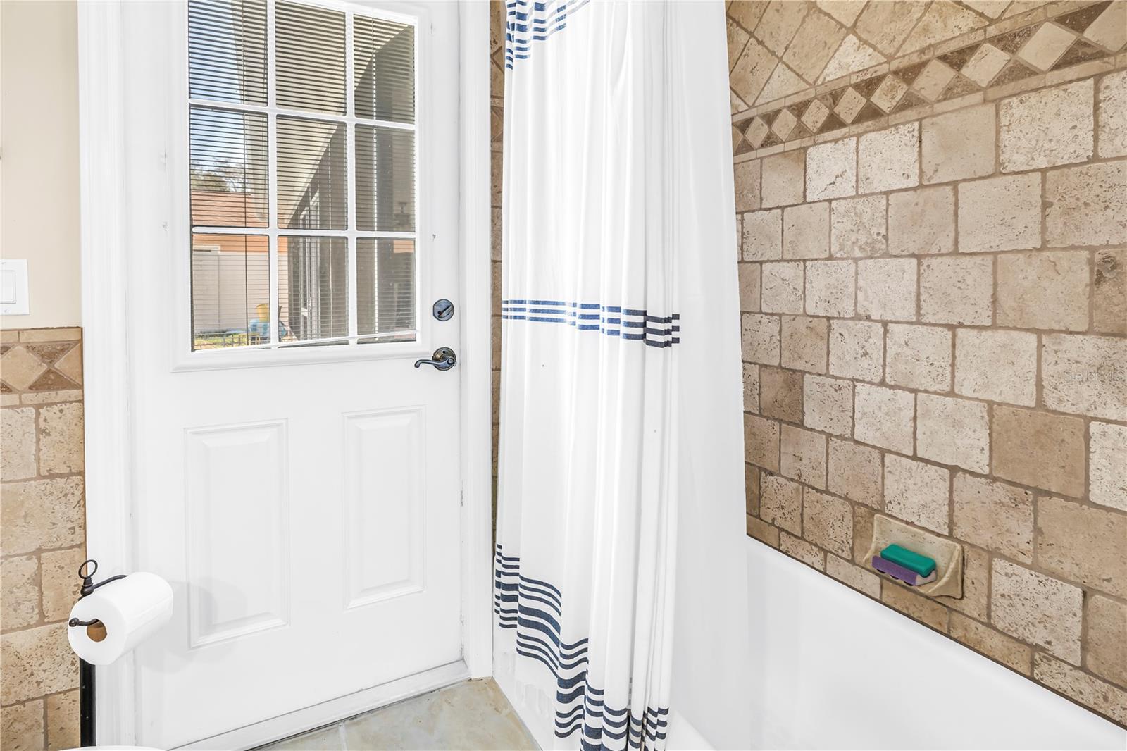 SEMINOLE WOODLANDS SIXTH ADD LOT 150 - Residential